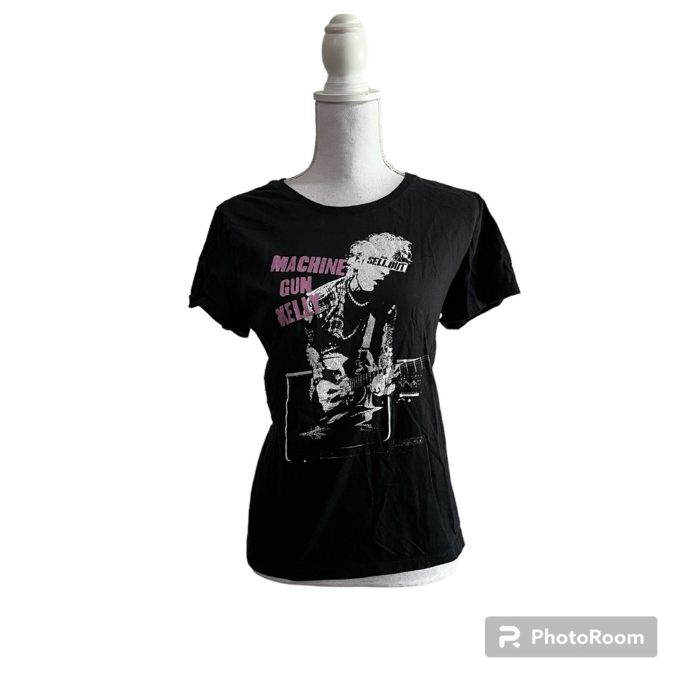 OFFICIAL MACHINE GUN KELLY Mainstream Sellout merch tee